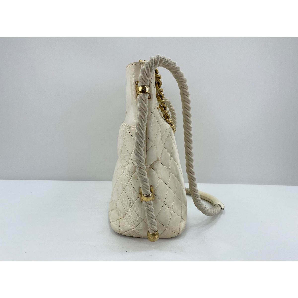 Chanel Shoulder Bag Calfskin Quilted — view 3