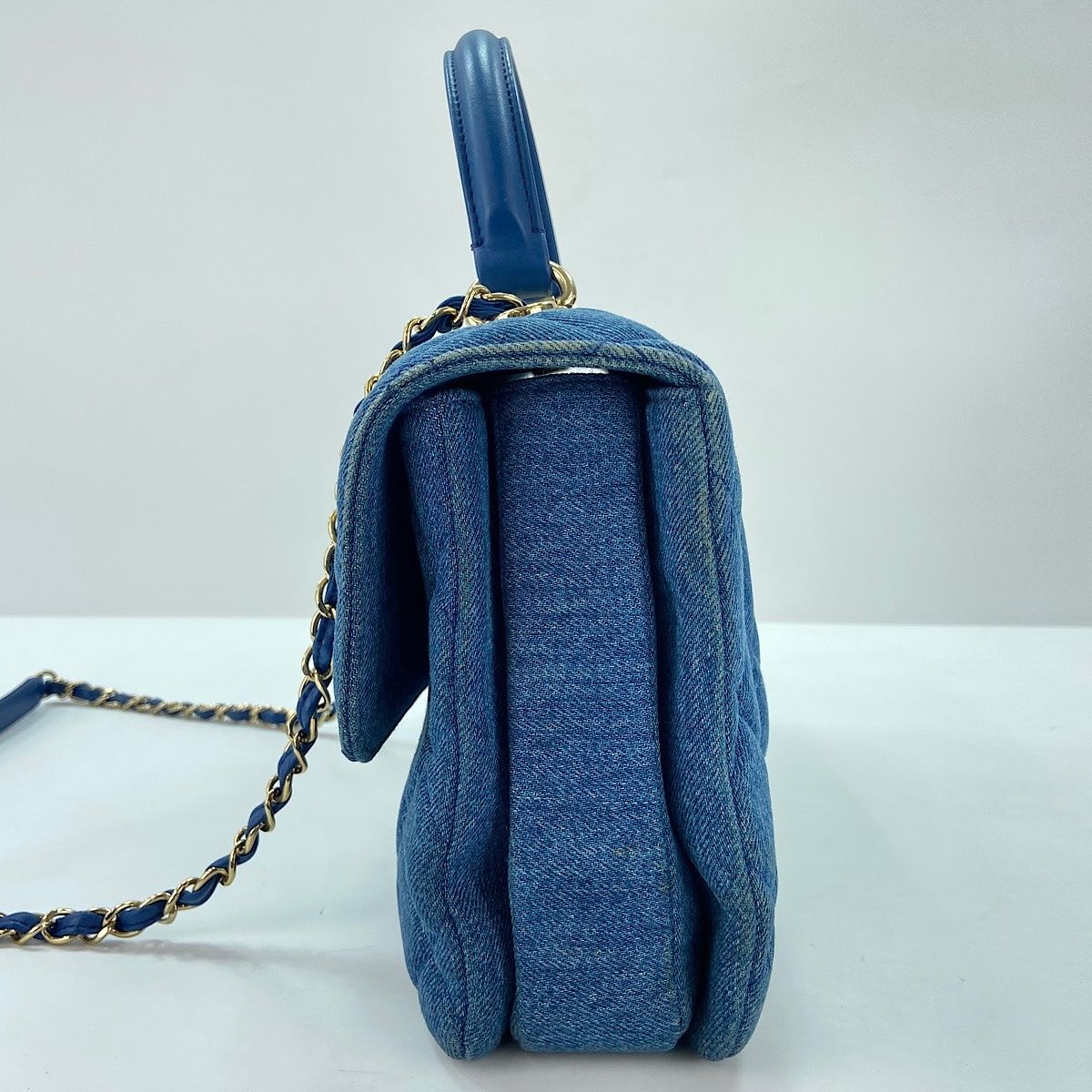 Chanel Handbag Quilted Blue — view 5