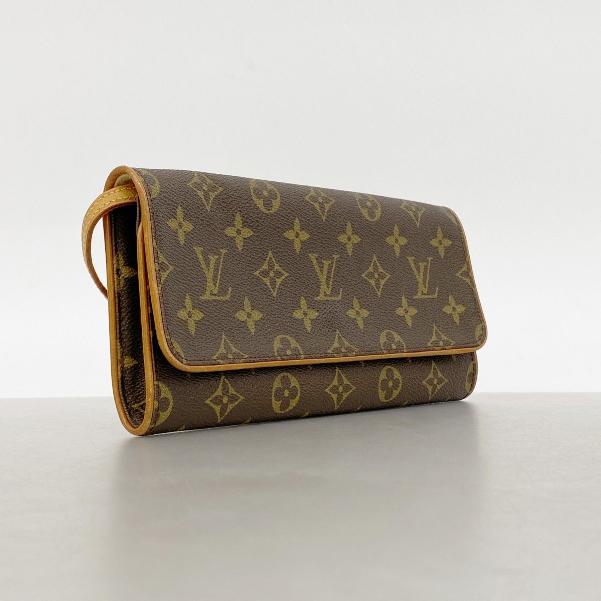 Louis Vuitton Shoulder Bag Monogram Pochette Twin GM Brown — view 2