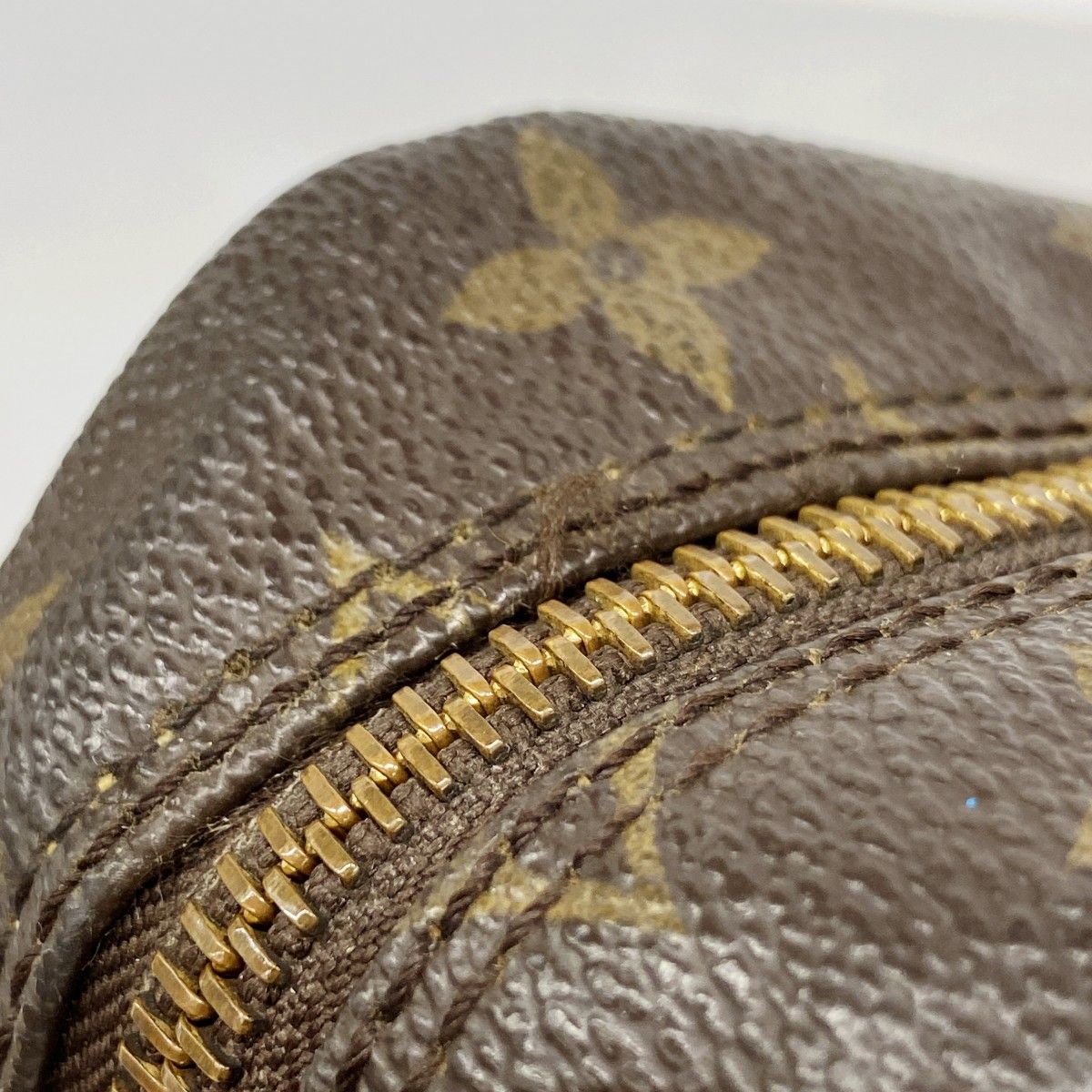 Louis Vuitton Pouch Monogram Trousse Toilette 23 Brown — view 8