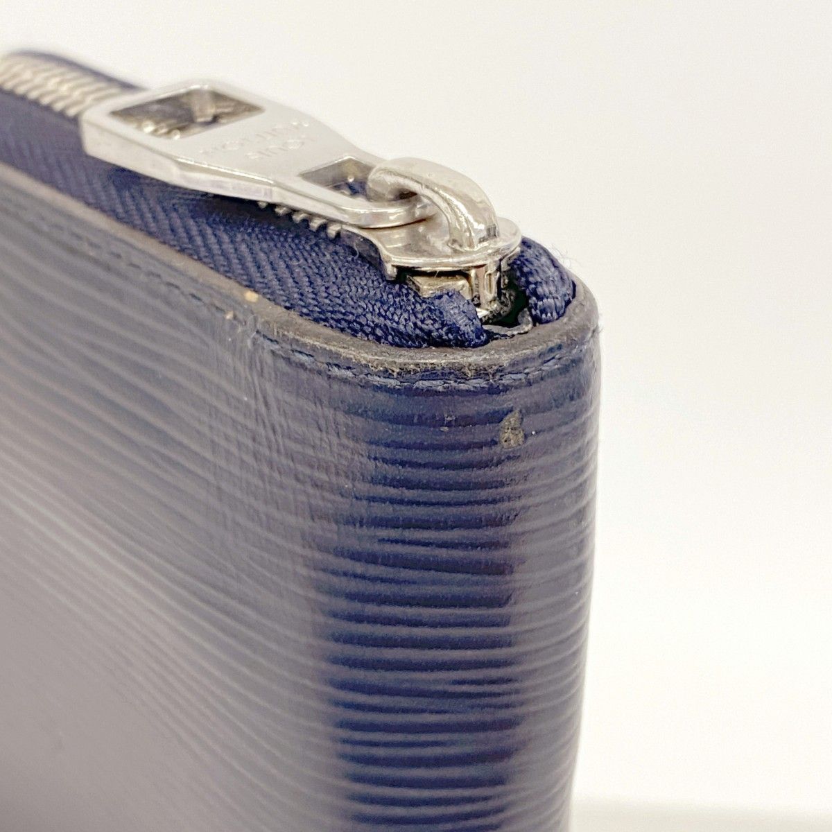 Louis Vuitton Wallet Epi Zippy Vertical Blue Marine — view 5