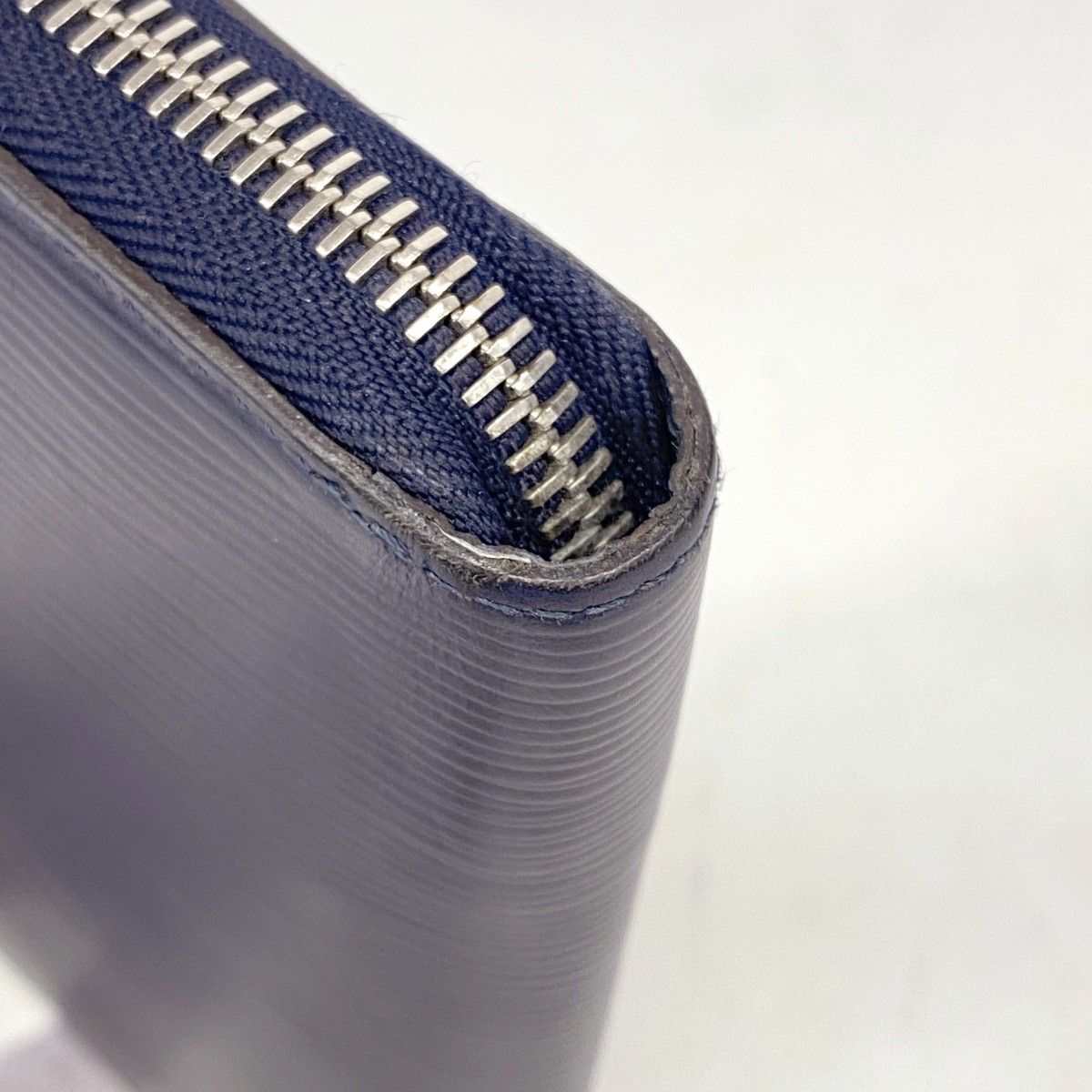 Louis Vuitton Wallet Epi Zippy Vertical Blue Marine — view 6