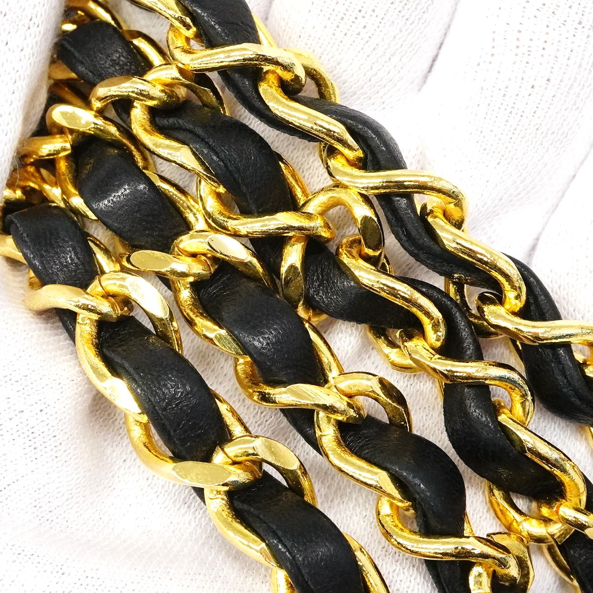 Chanel Shoulder Bag Mini Quilted Lambskin Black Gold — view 8