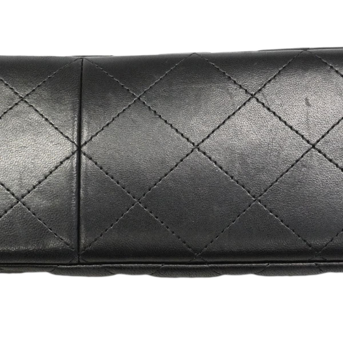 Chanel Shoulder Bag Maxi Quilted Lambskin Black Gold — view 7
