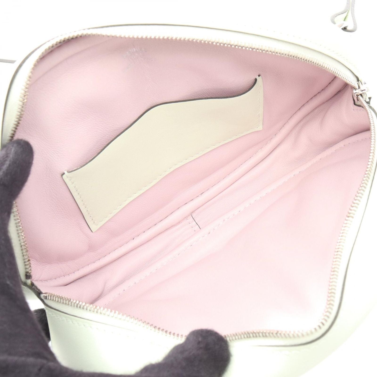 Hermes Waist Bag in the Loop Verso Vert Fizz Movepel Leather in the — view 3