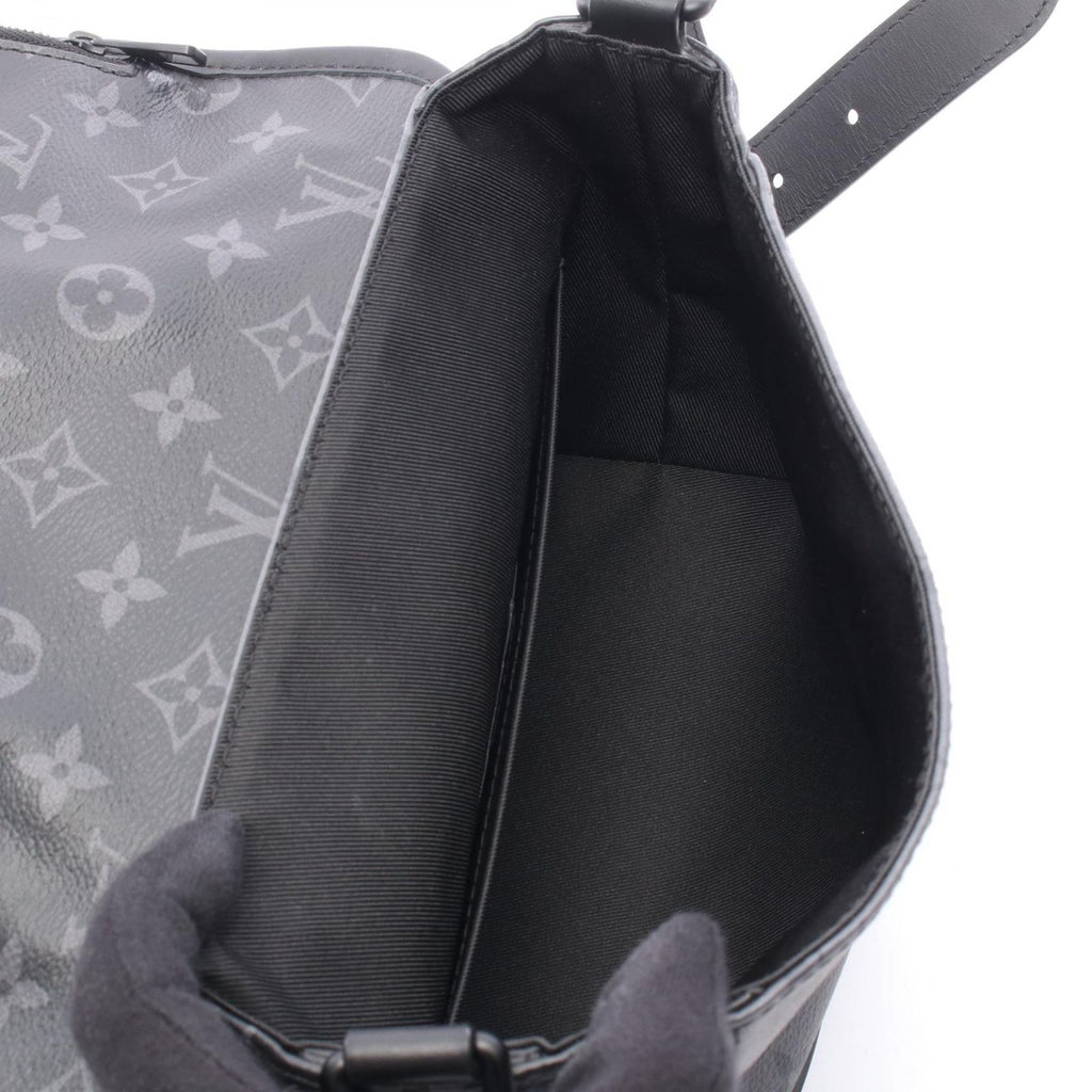 Louis Vuitton Shoulder Bag Pulse Messenger Canvas Leather — view 3