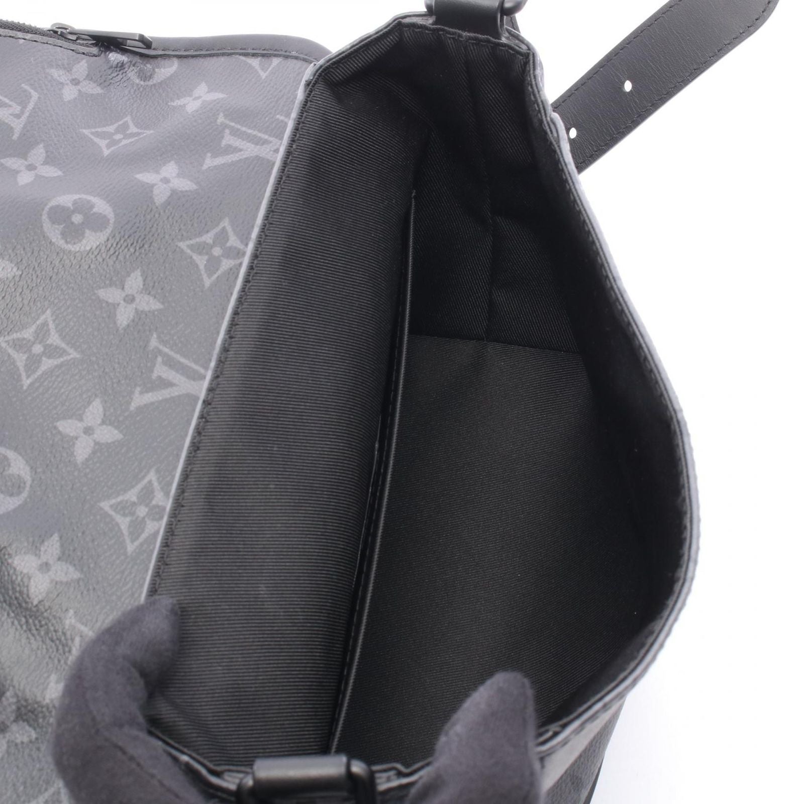 Louis Vuitton Shoulder Bag Pulse Messenger Canvas Leather — view 3