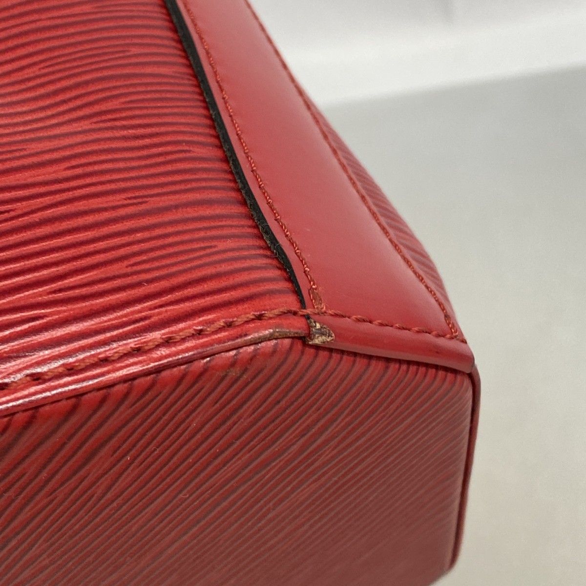 Louis Vuitton Shoulder Bag Epi Sac Depot GM Castilian — view 6