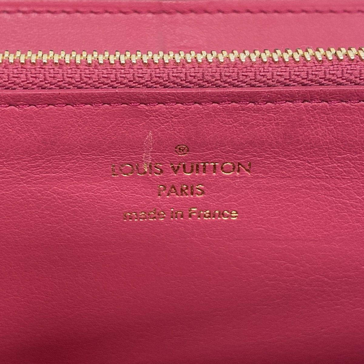 Louis Vuitton Wallet Taurillon Portefeuille Capucines Noir — view 4