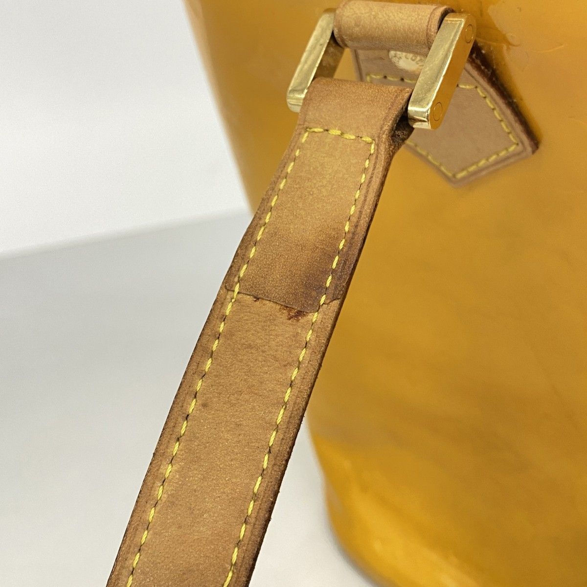 Louis Vuitton Tote Vernis Houston Jaune — view 8