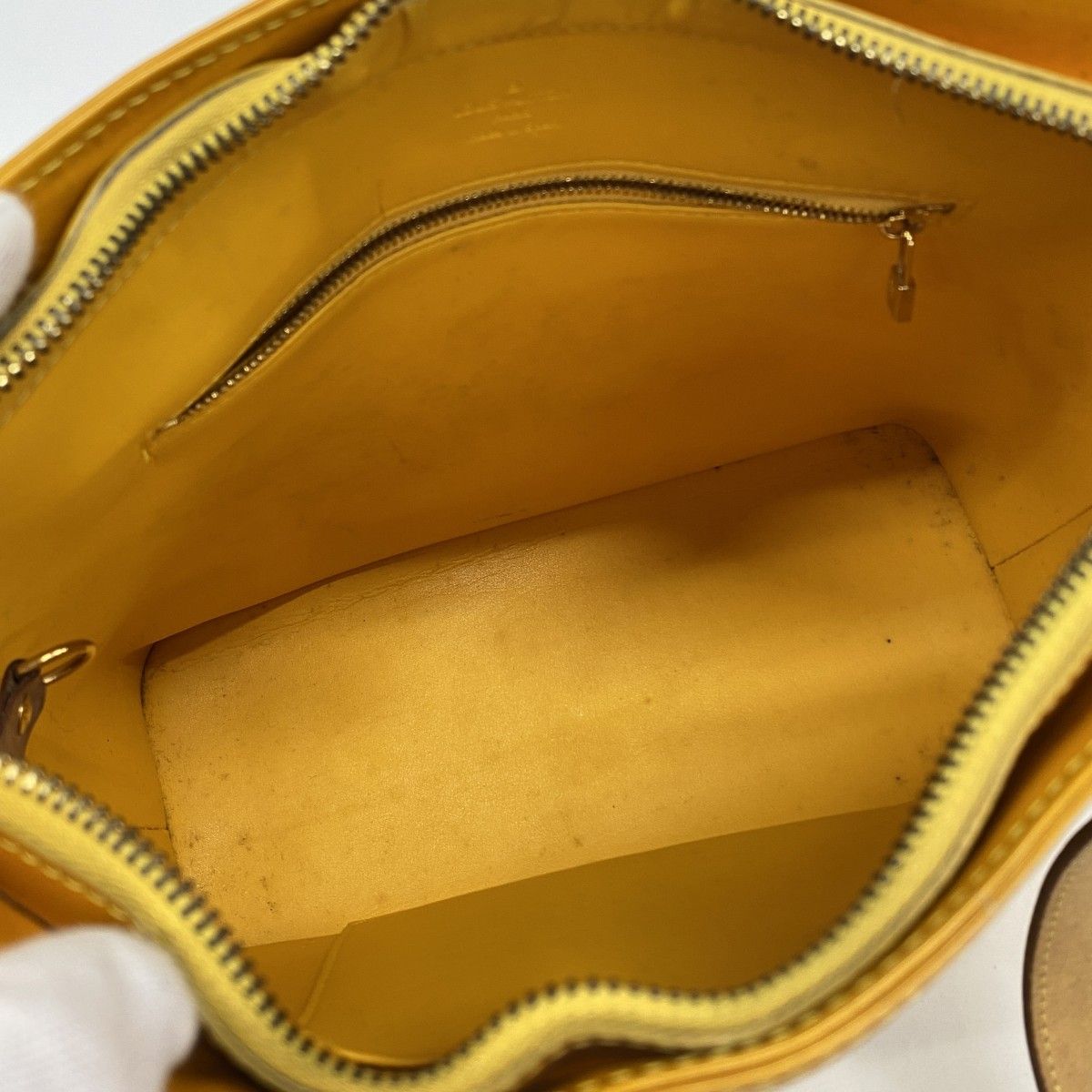 Louis Vuitton Tote Vernis Houston Jaune — view 4