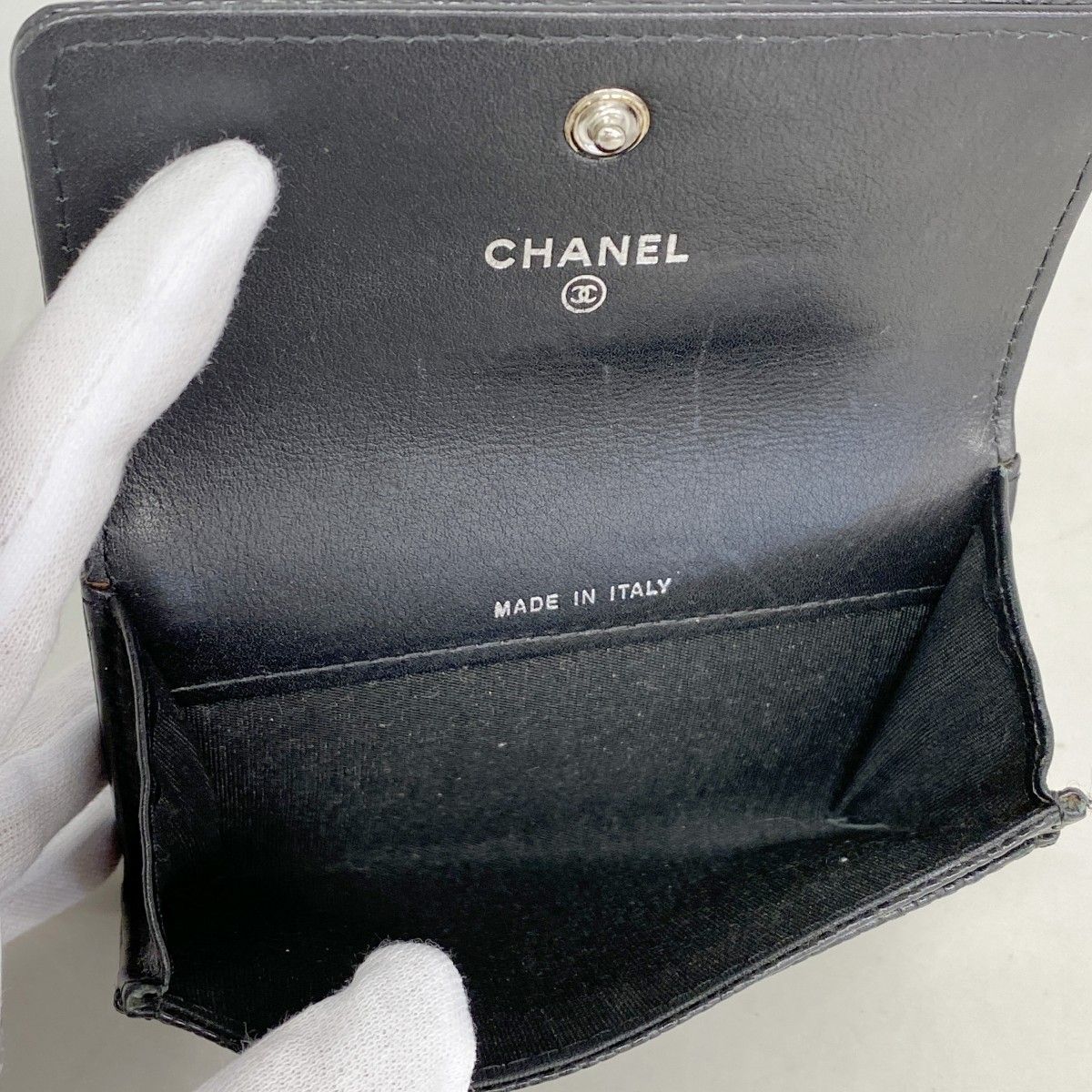 Chanel Coin Case Caviar Leather Black Silver — view 3