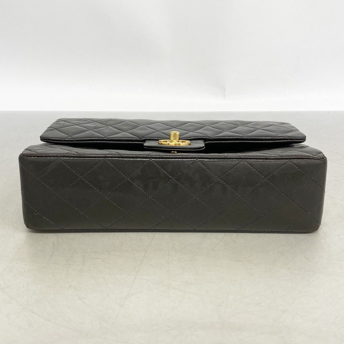 Chanel Shoulder Bag Quilted Lambskin Black Gold — view 3