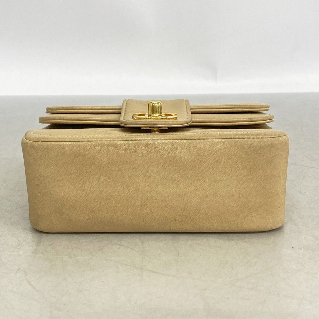 Chanel Shoulder Bag Lambskin Beige Gold — view 3