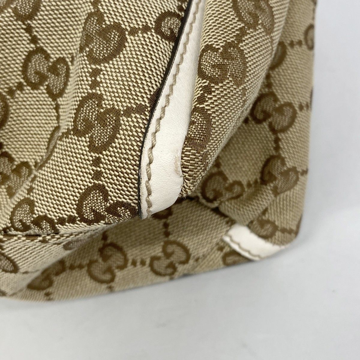 Gucci Handbag GG Canvas Abbey Beige Champagne Gold — view 6