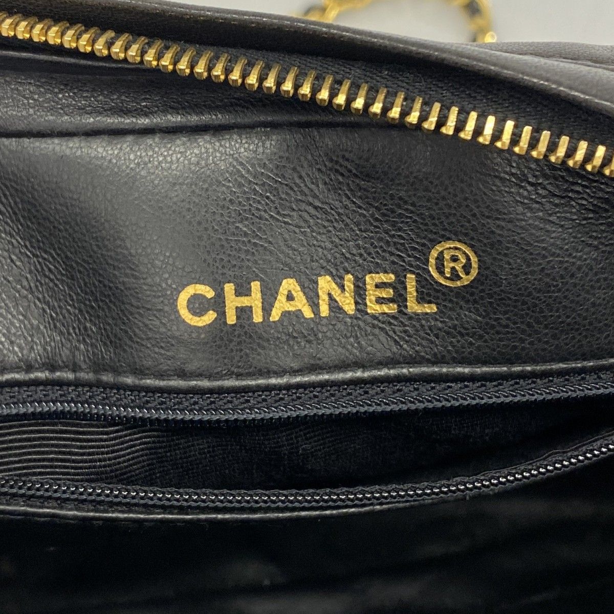 Chanel Shoulder Bag Quilted Brilliant Lambskin Black Gold — view 5