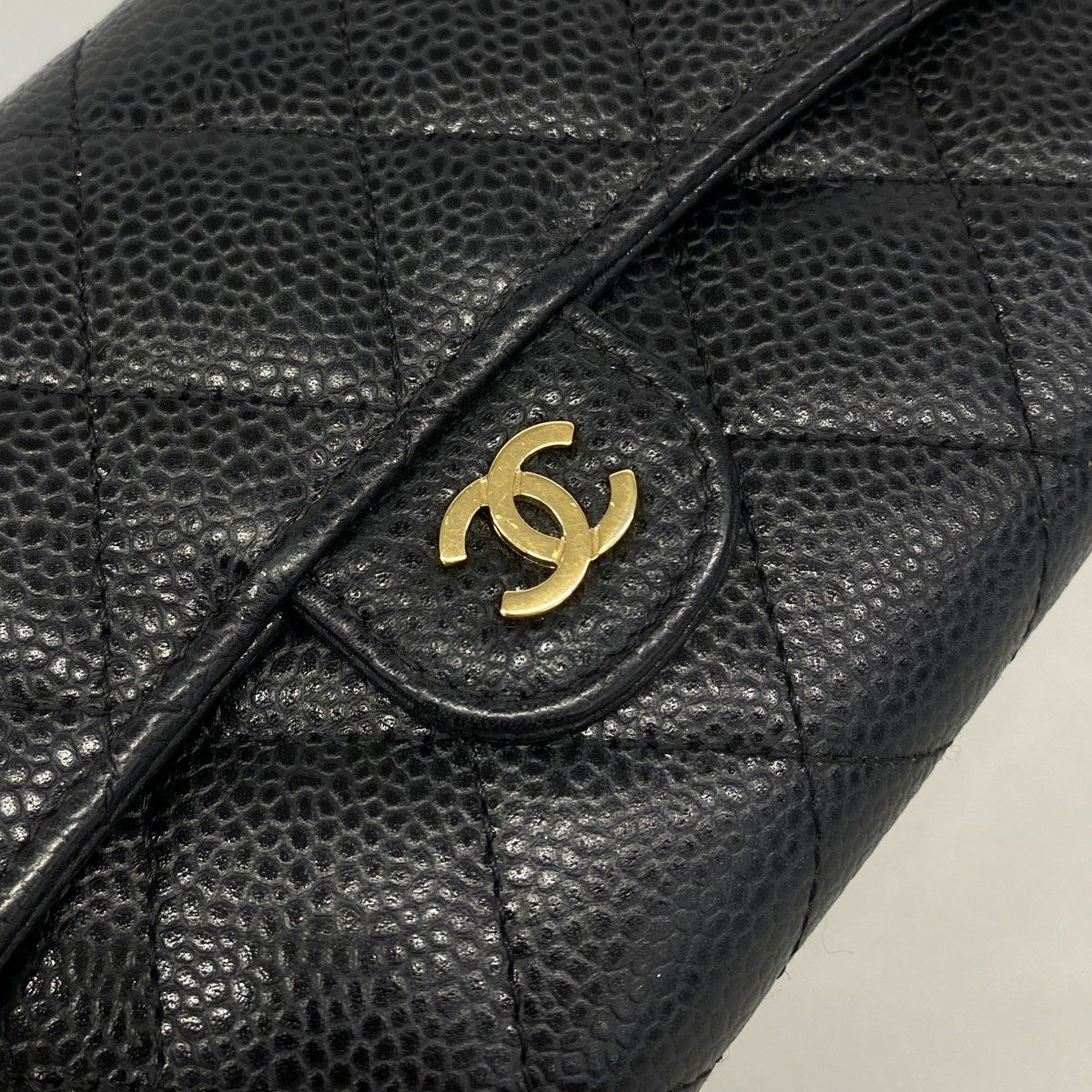 Chanel Wallet Quilted Caviar Leather Black Gold — view 6