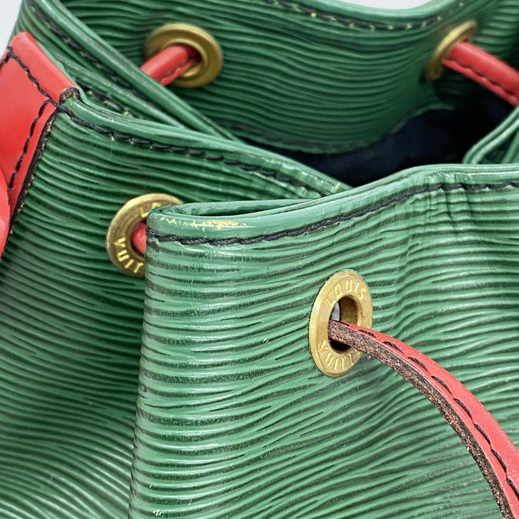 Louis Vuitton Shoulder Bag Epi Petit Noe Borneo Green Castilian — view 7