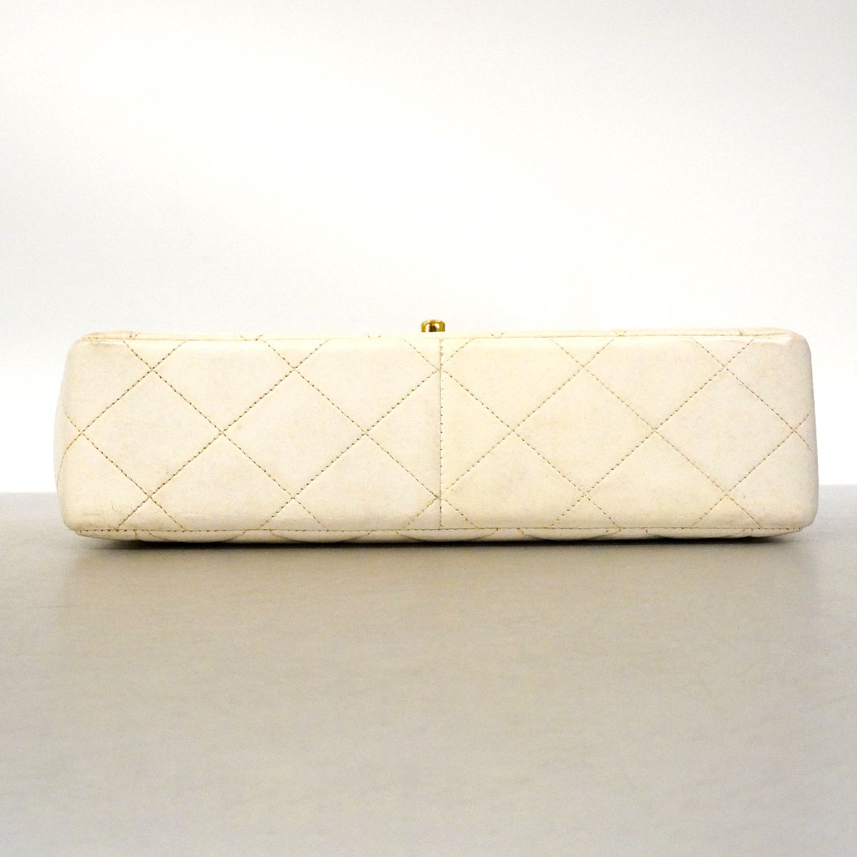 Chanel Shoulder Bag Quilted Lambskin White Gold — view 3