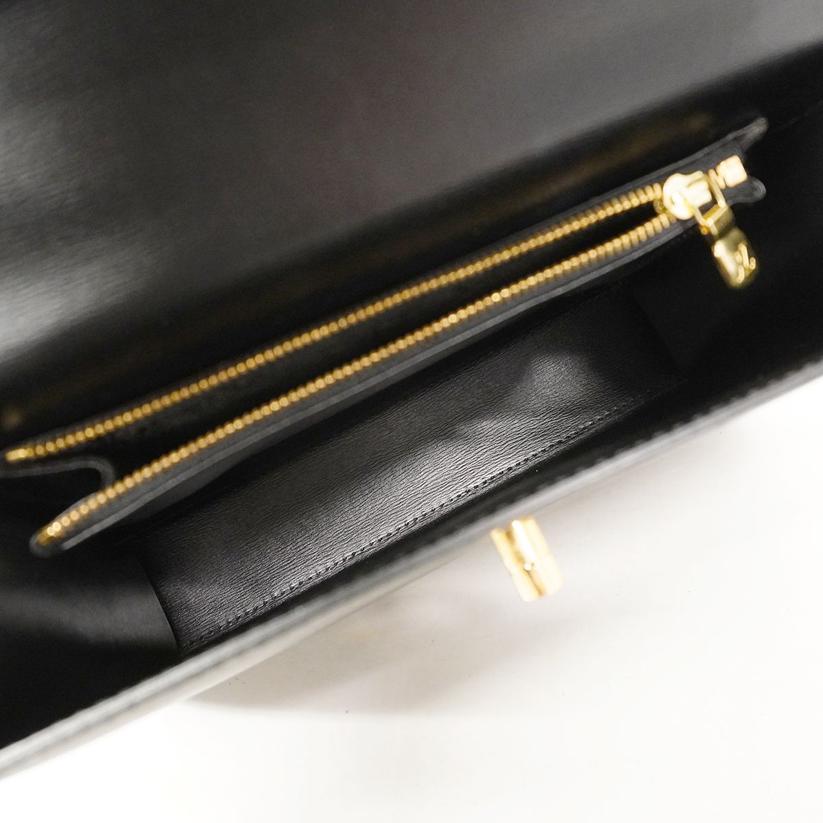 Louis Vuitton Handbag Epi Malesherbes Noir — view 4