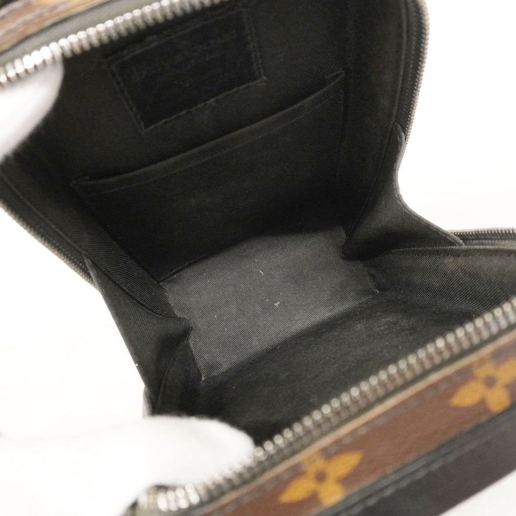 Louis Vuitton Shoulder Bag Monogram Tufting Vertical Soft Trunk Joanne — view 4