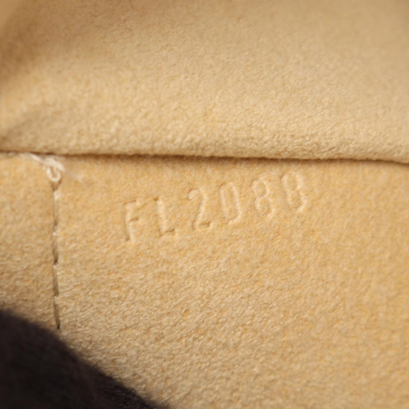 Louis Vuitton Handbag Manhattan GM Canvas Leather — view 5