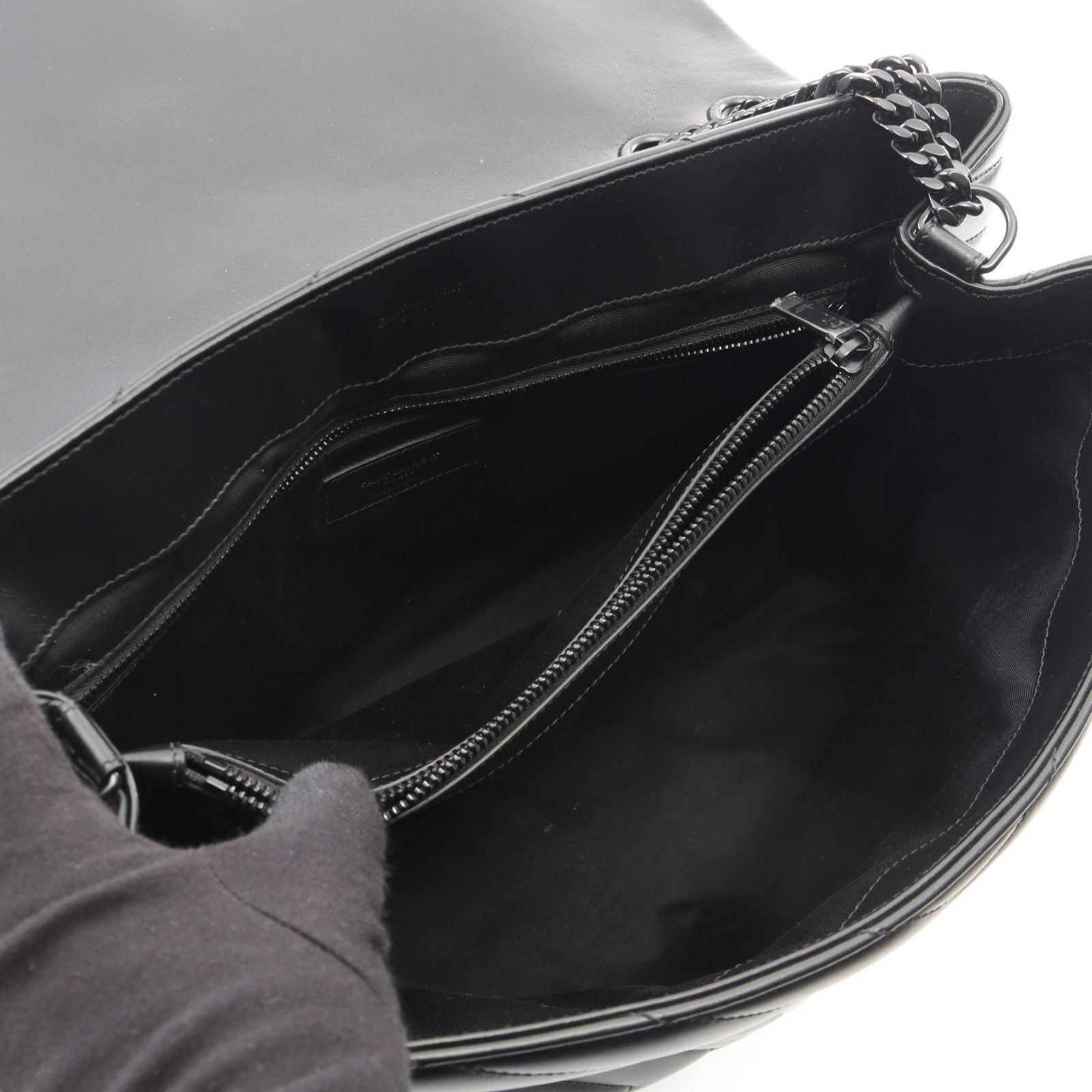 Saint Laurent Paris Shoulder Bag Loulou Large Black Leather — view 3