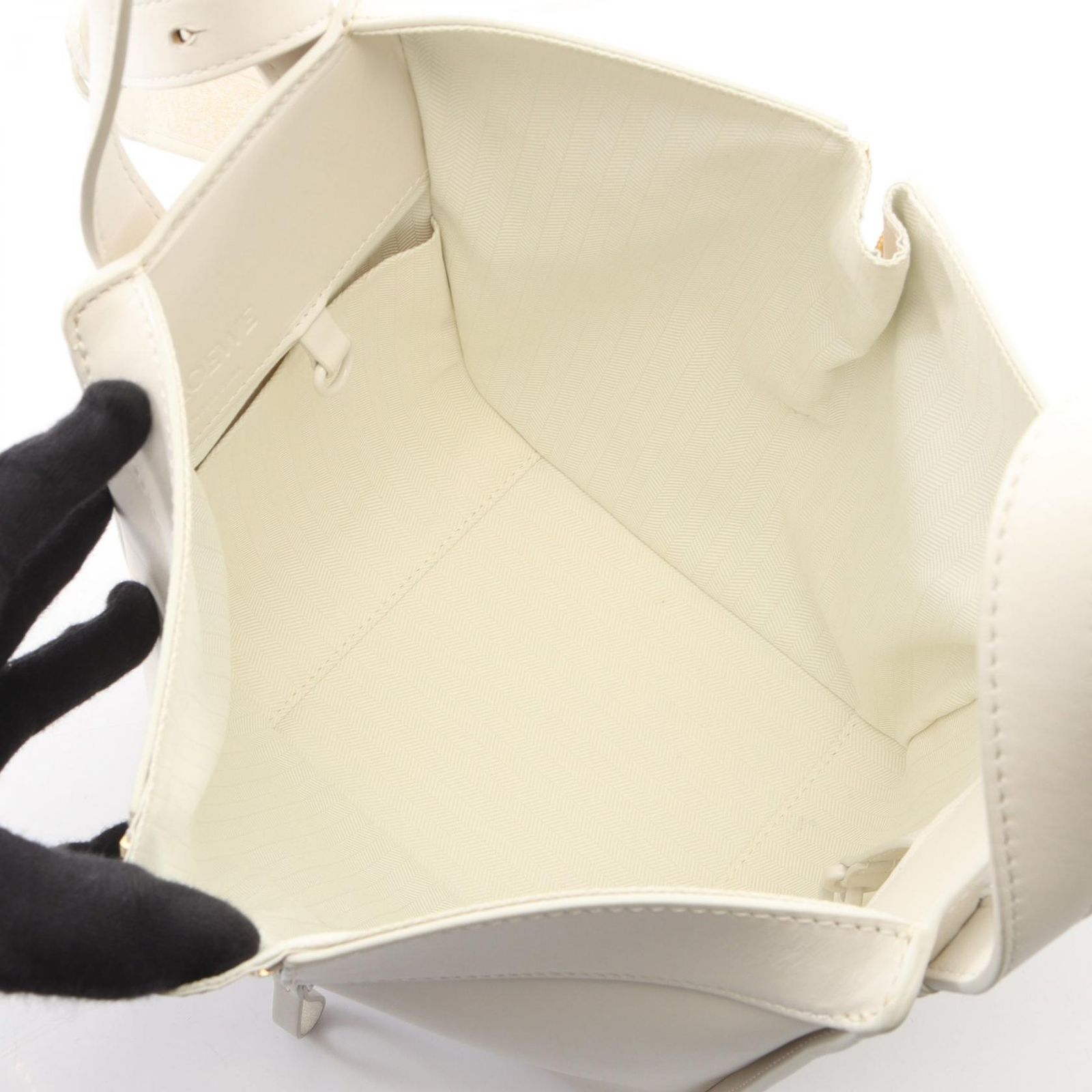 Loewe Handbag Hammock Bag Compact 2-Way White Leather — view 3