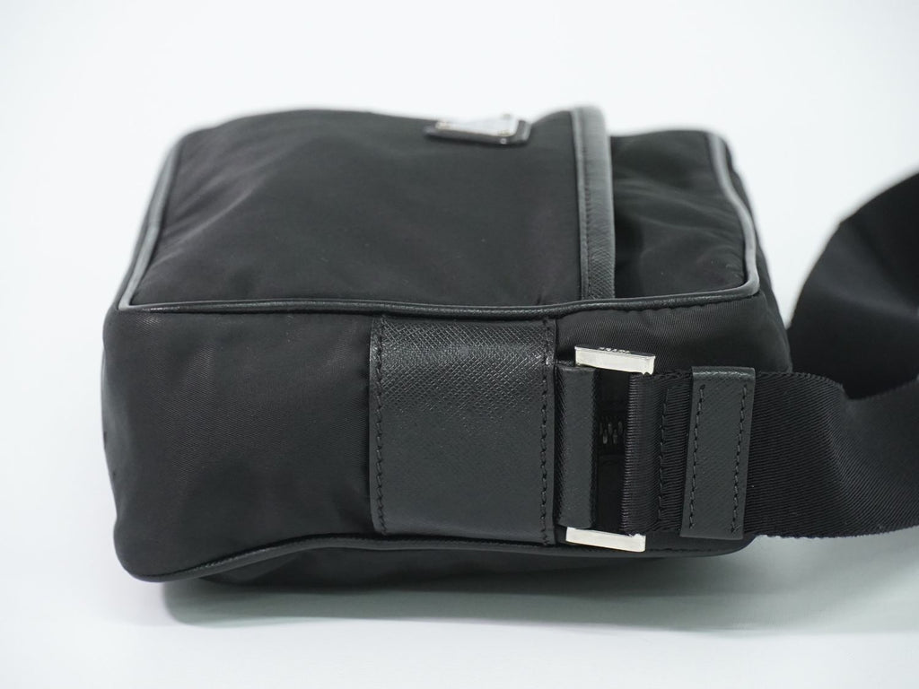 Prada Nylon Shoulder Bag Pochette Black — view 4