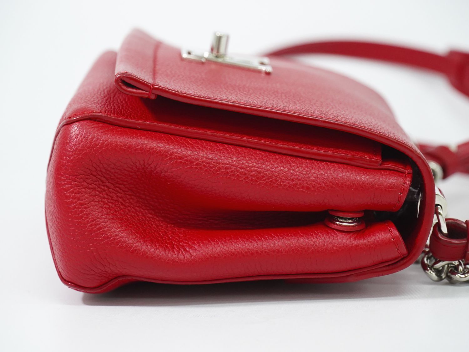 Louis Vuitton LV Lockme 2 Calf Leather 2-Way Shoulder Bag Ruby — view 4