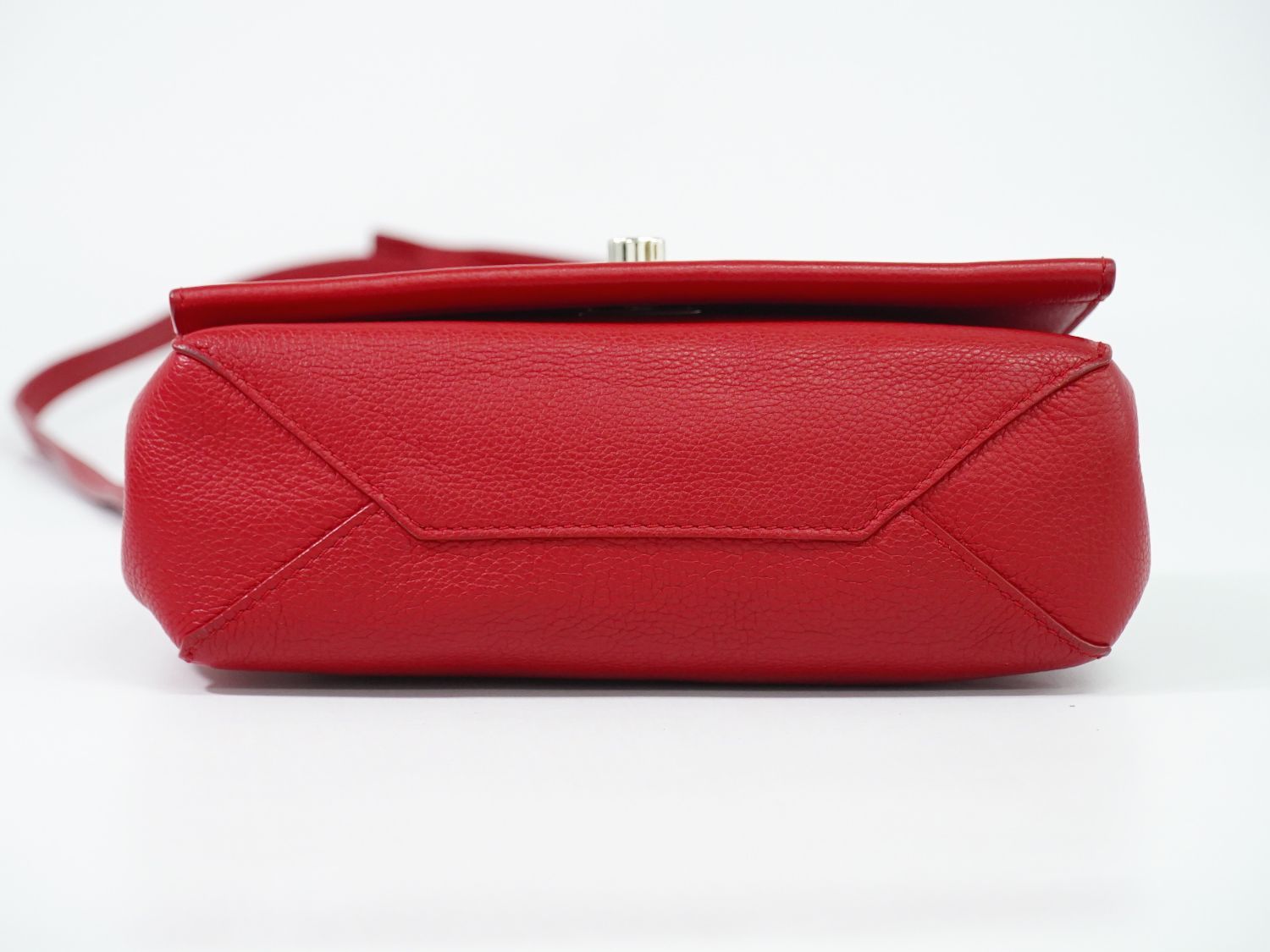Louis Vuitton LV Lockme 2 Calf Leather 2-Way Shoulder Bag Ruby — view 3