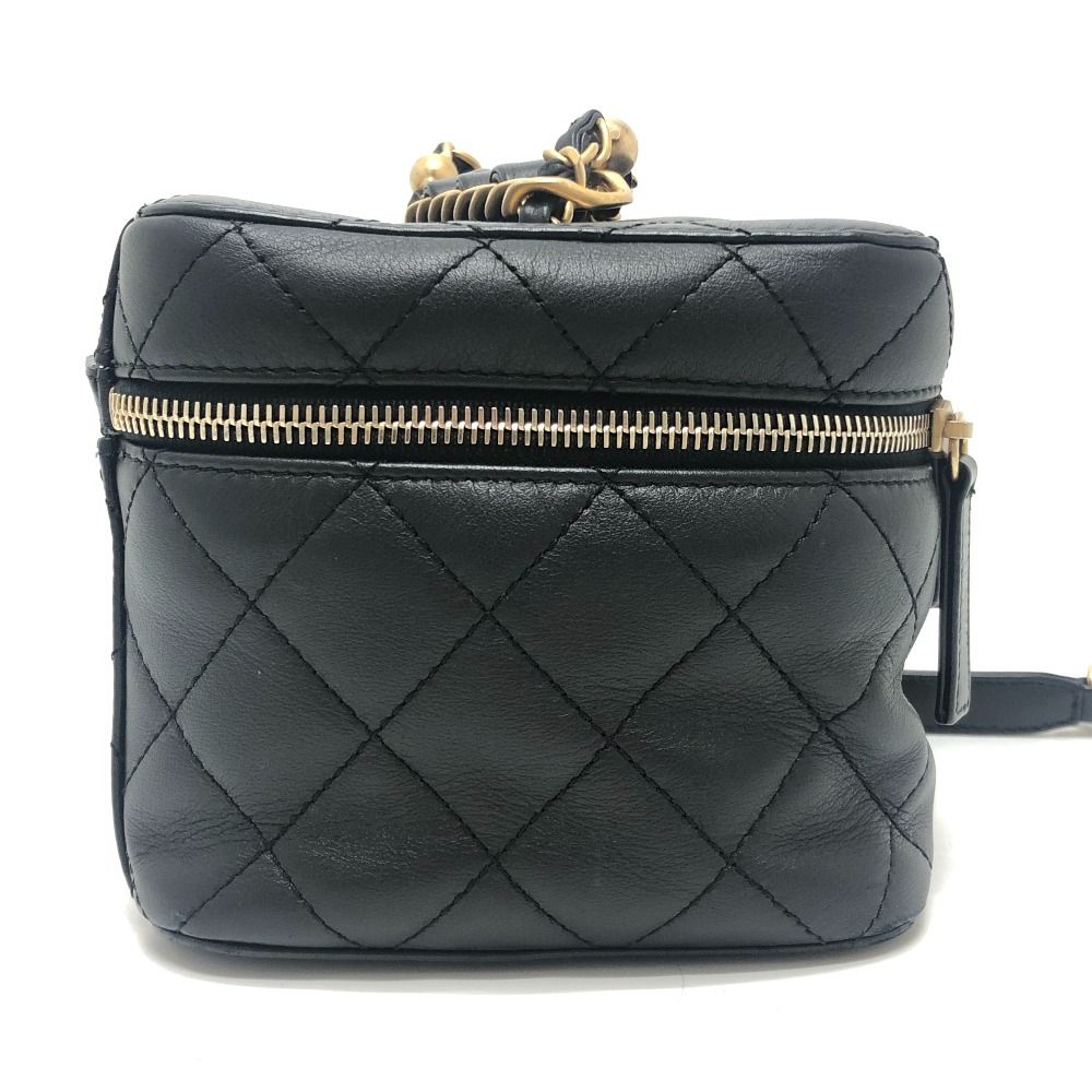 Chanel Shoulder Bag CC Logo Lambskin Black — view 3