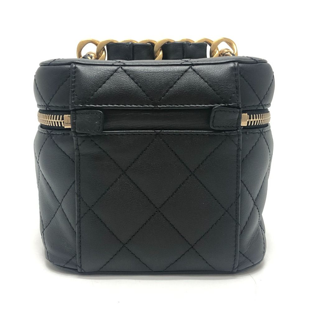 Chanel Shoulder Bag CC Logo Lambskin Black — view 2