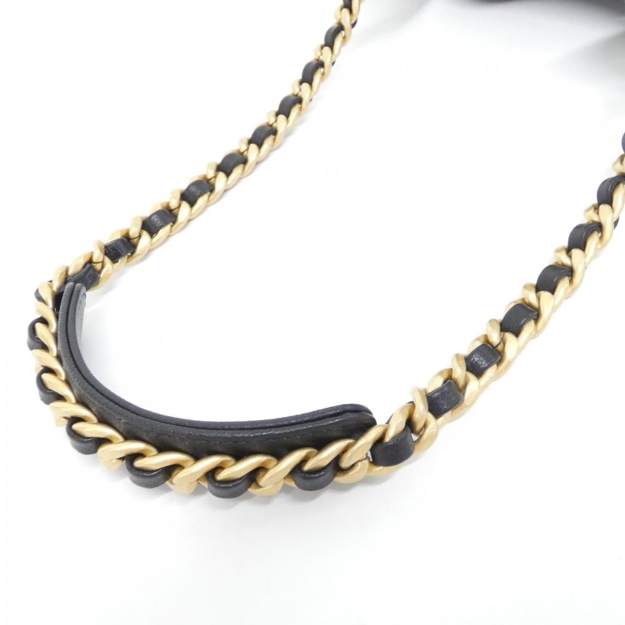 Chanel 25 Line Medium Shoulder — view 5