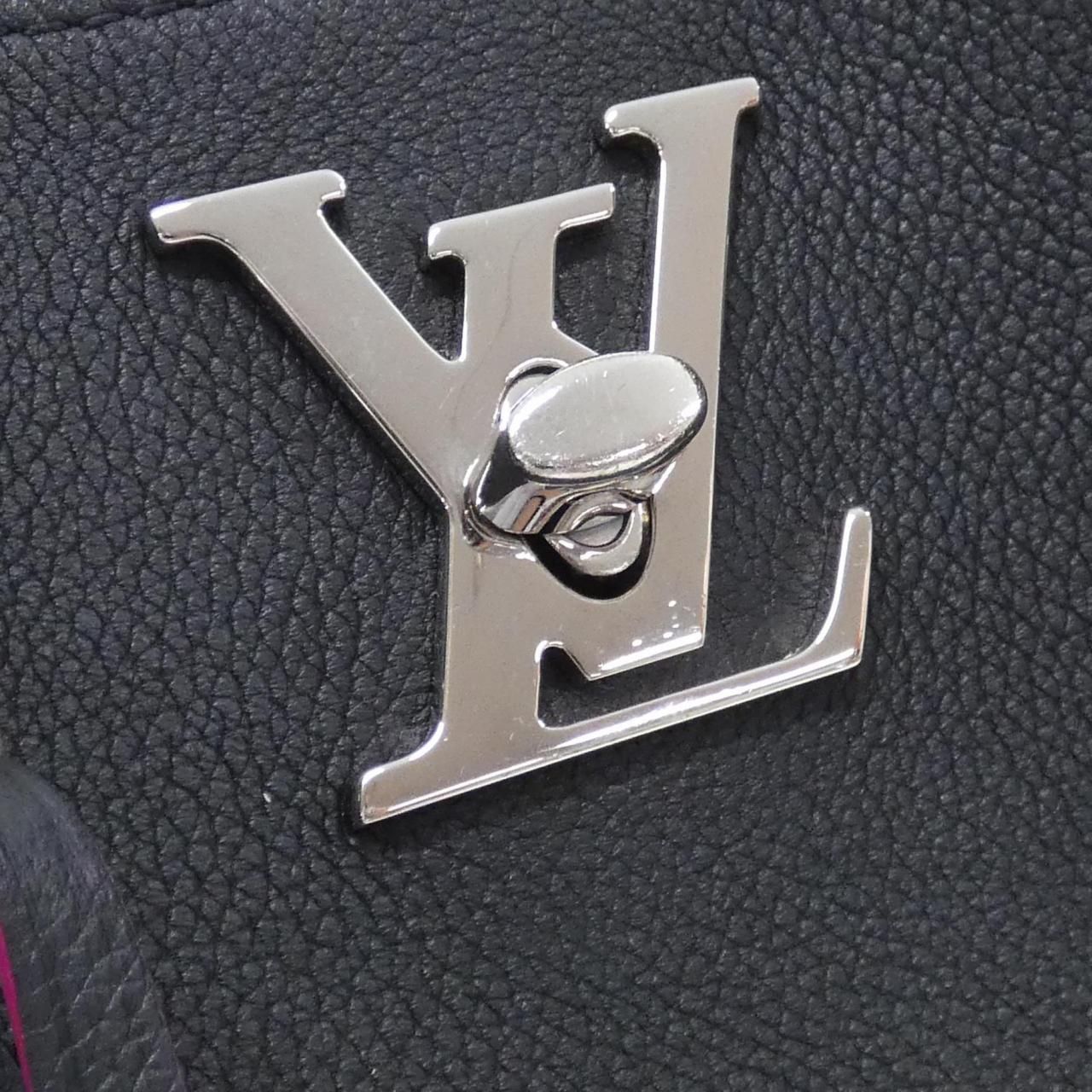 Louis Vuitton Lockme Bucket Shoulder — view 6