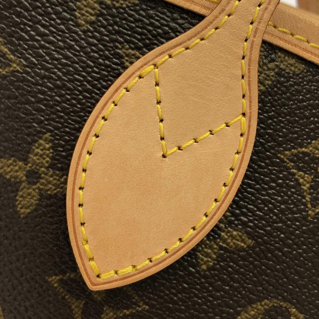 Louis Vuitton Monogram Neverfull PM — view 3