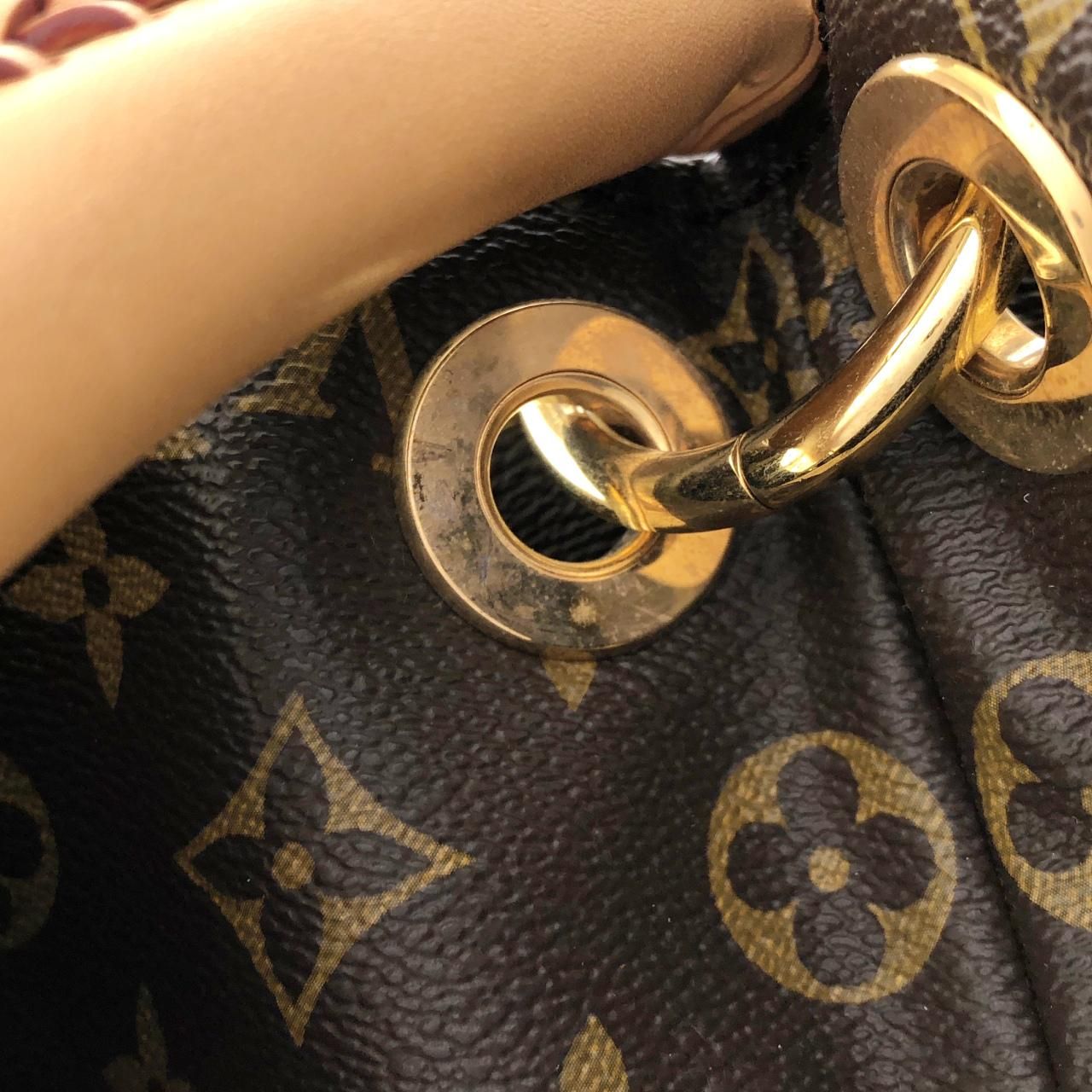 Louis Vuitton Monogram Artsy MM Shoulder — view 7
