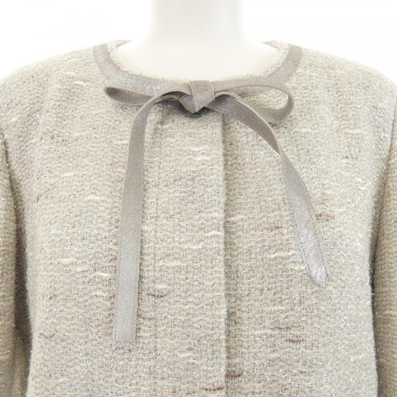 Chanel Vintage Collarless Jacket — view 5