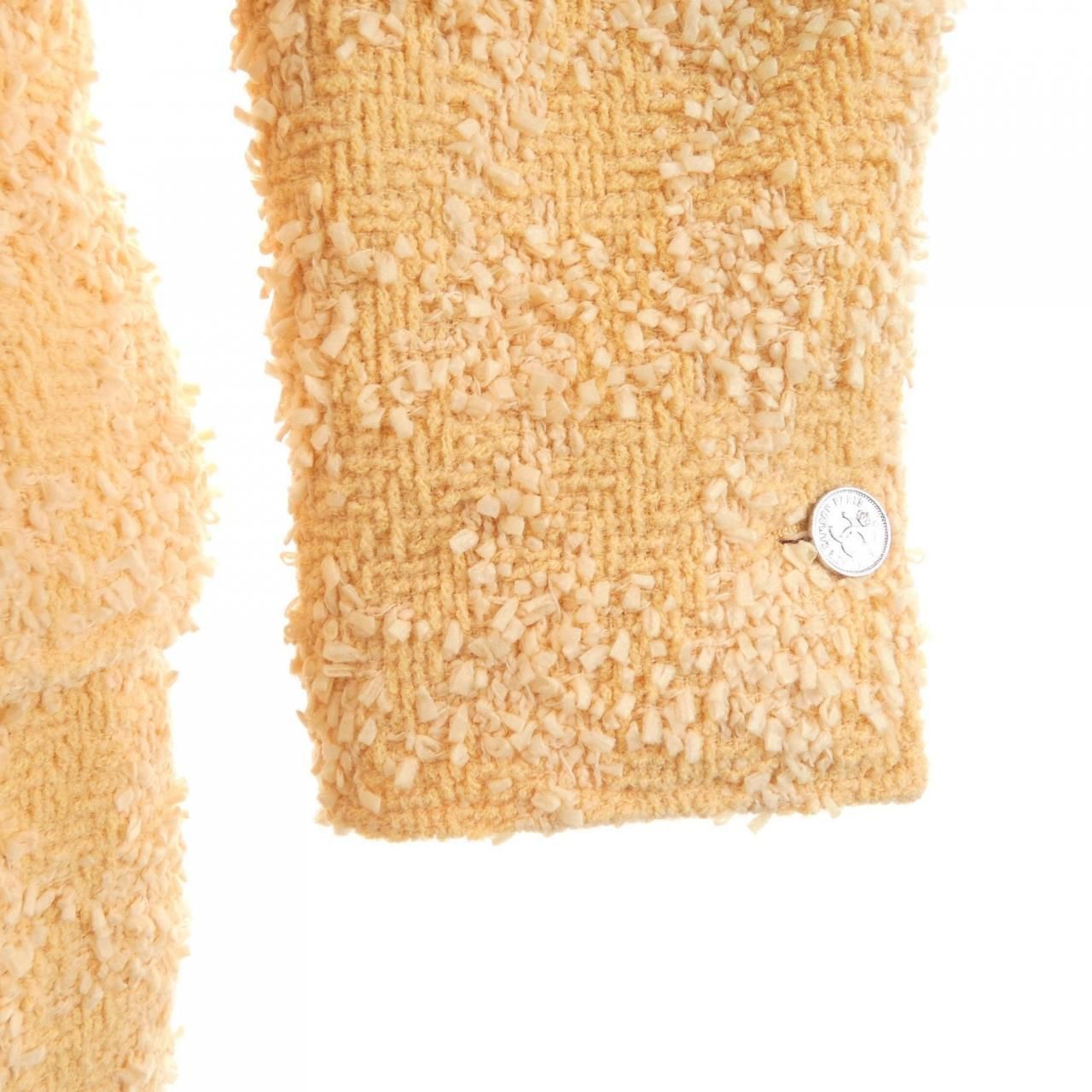 Chanel Vintage Suit Orange — view 6