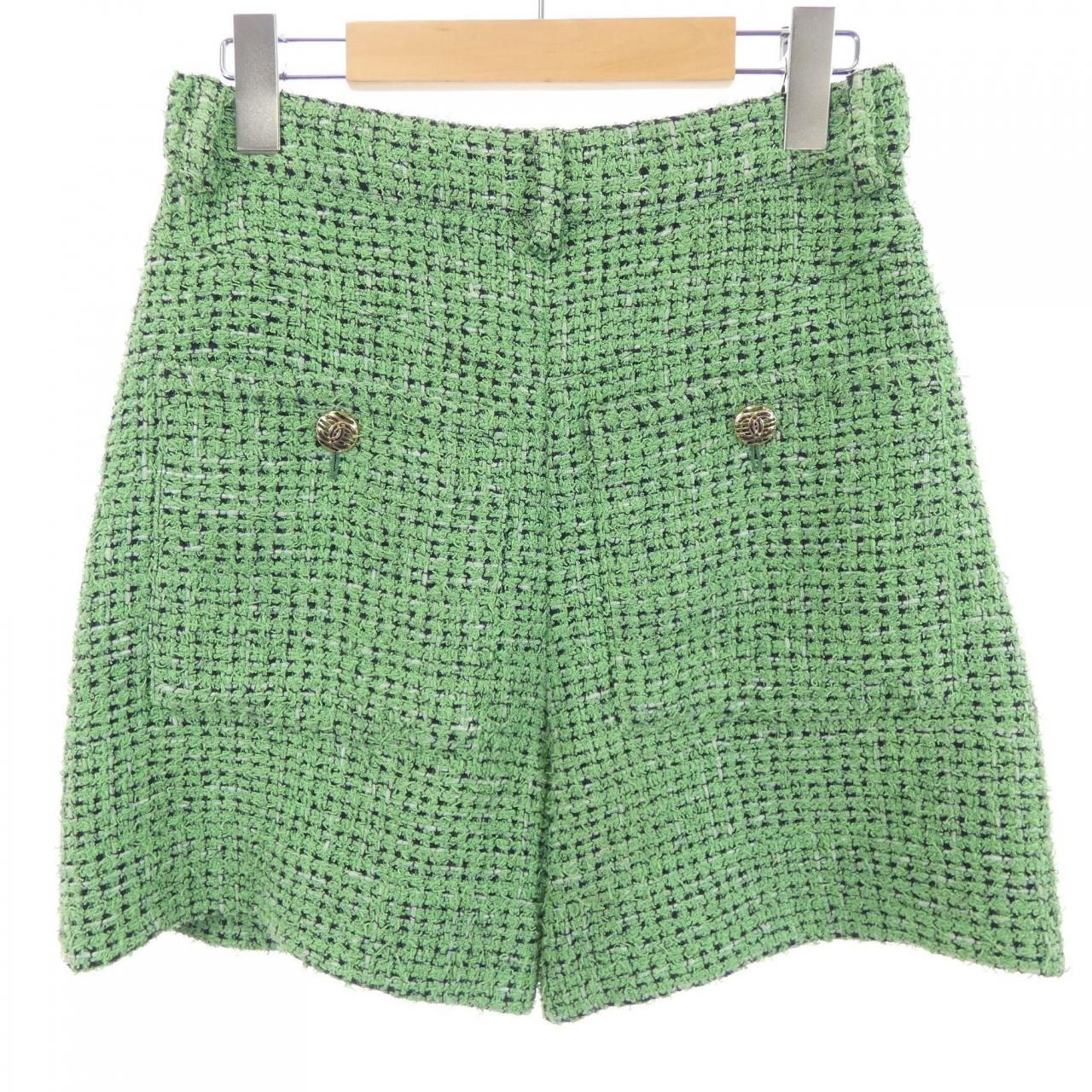 Chanel Shorts Green — view 2