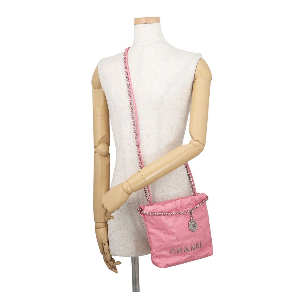Chanel 22 Mini CC Logo Shiny Calfskin 2-Way Shoulder — view 5
