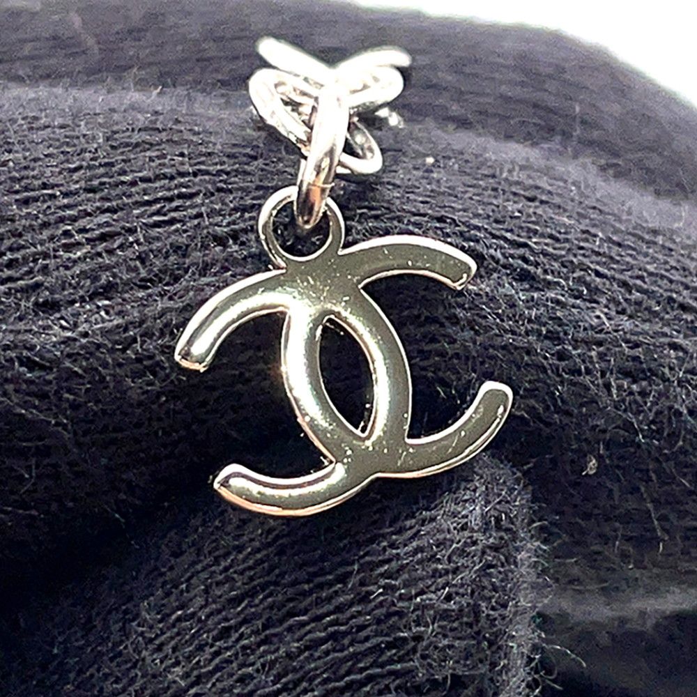 Chanel Necklace Faux Pearl CC Logo — view 6