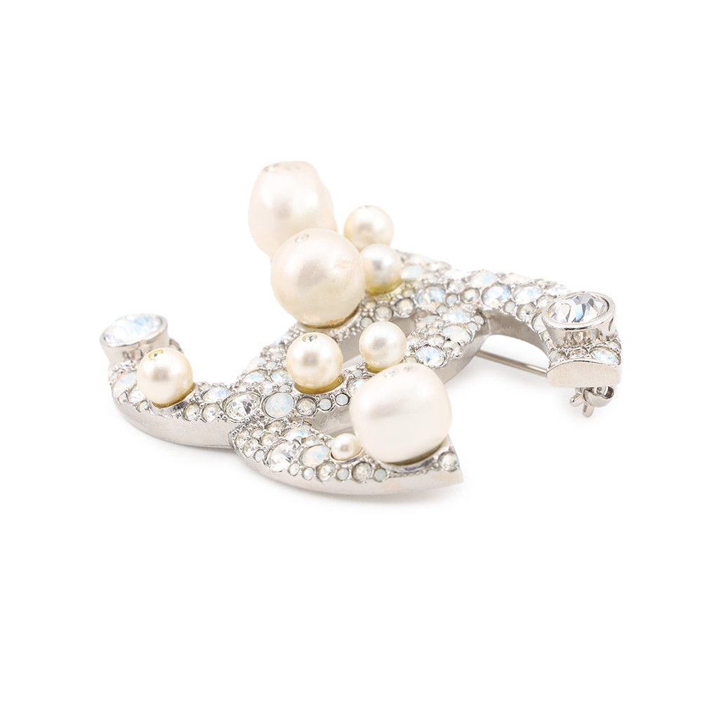 Chanel Brooch CC Logo Rhinestone Faux Pearl Metal 17k — view 2