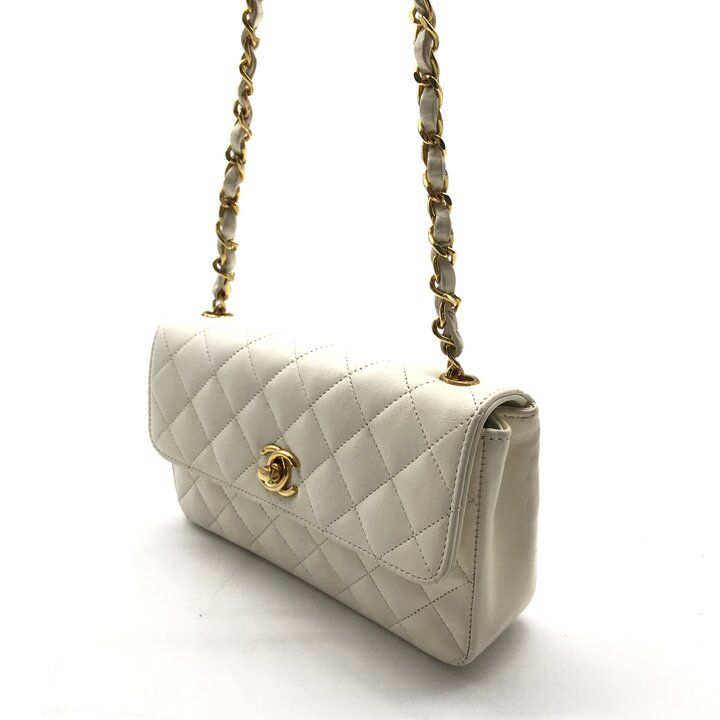 Chanel CC Logo Mini Quilted Lambskin Chain Shoulder Bag Turnlock White — view 3