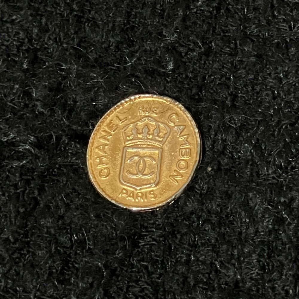 Chanel Vintage CC Logo Button Gold Tweed Jacket Skirt Set 38 Black — view 5