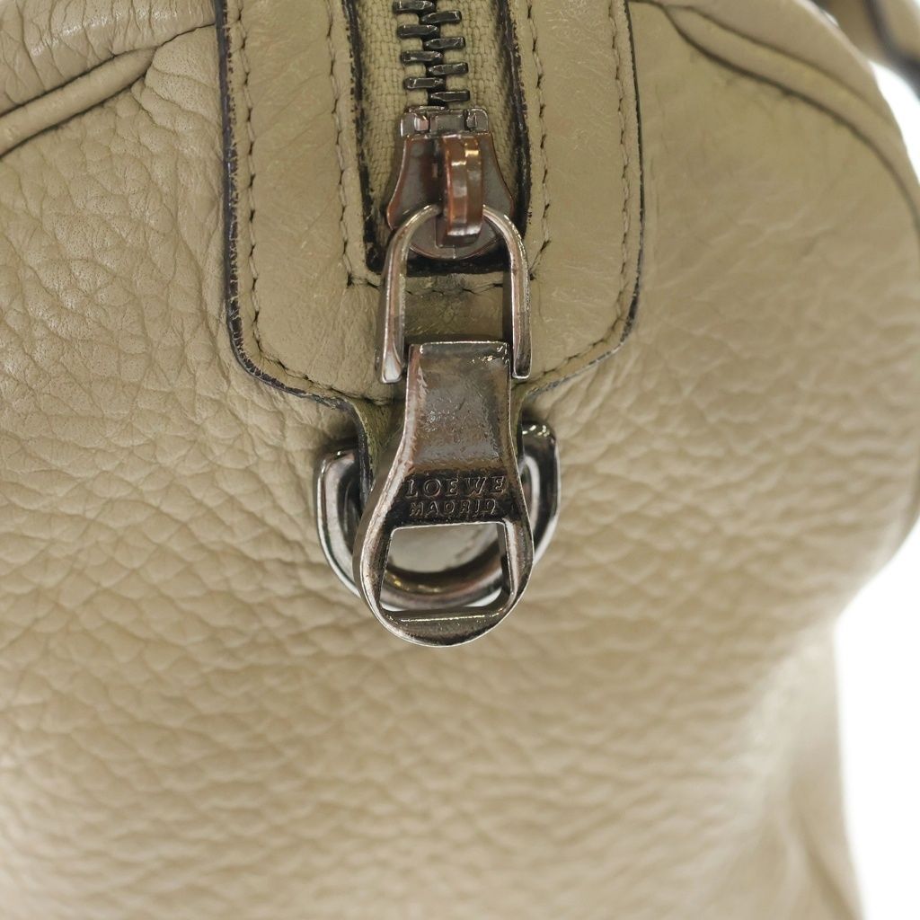 Loewe Fusta 25 2-Way Shoulder Bag Beige Leather Black — view 8