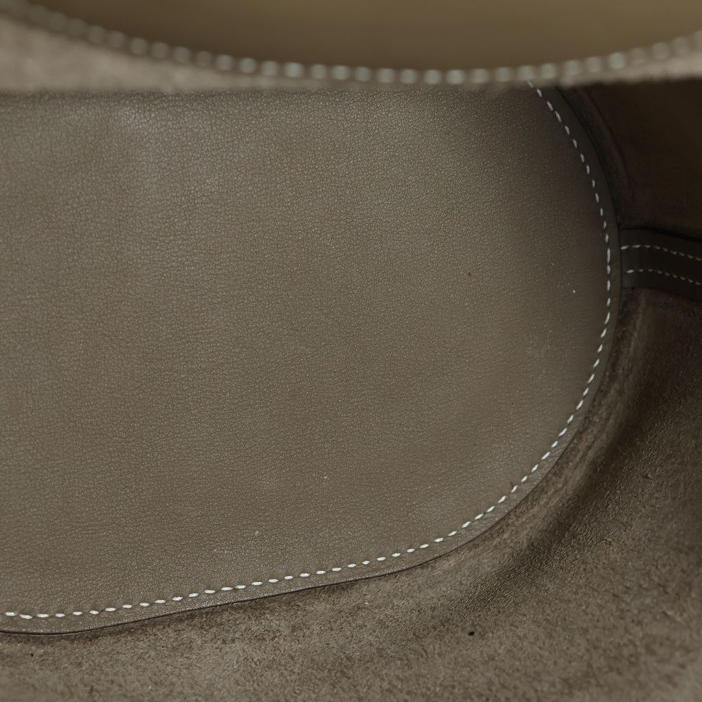 Hermes in the Loop 18 Taurillon Clemence Gold Handbag Etoupe — view 7