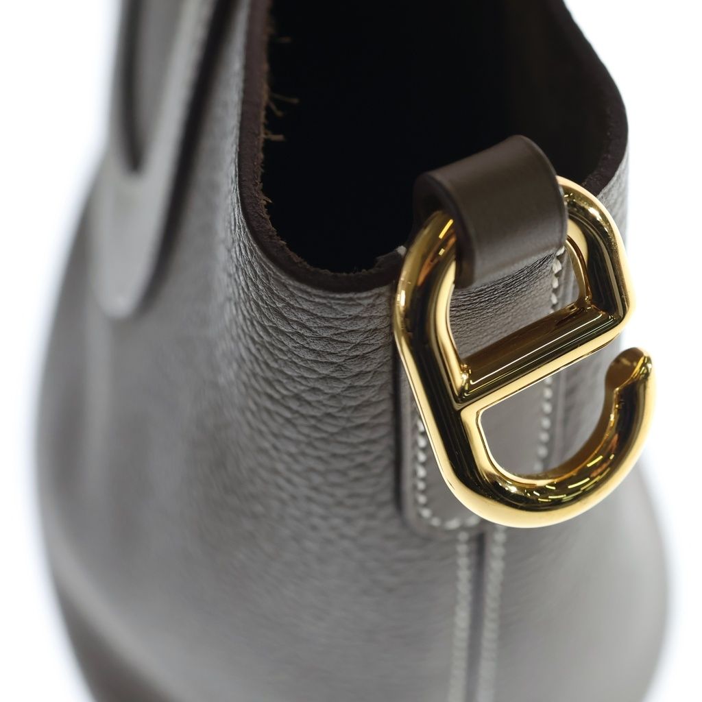 Hermes in the Loop 18 Taurillon Clemence Gold Handbag Etoupe — view 6