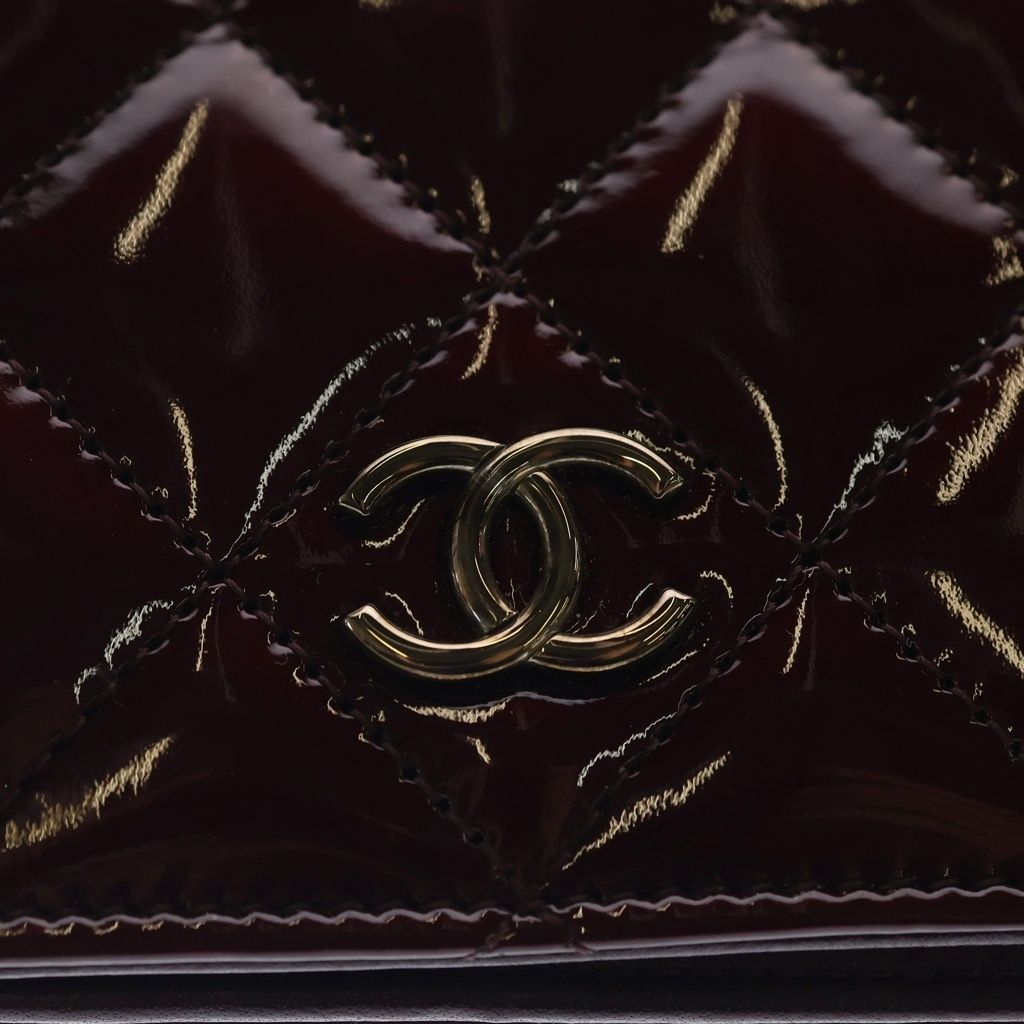 Chanel Quilted Brilliant CC Logo Patent Leather Wallet Bifold Gold Bordeaux — view 5