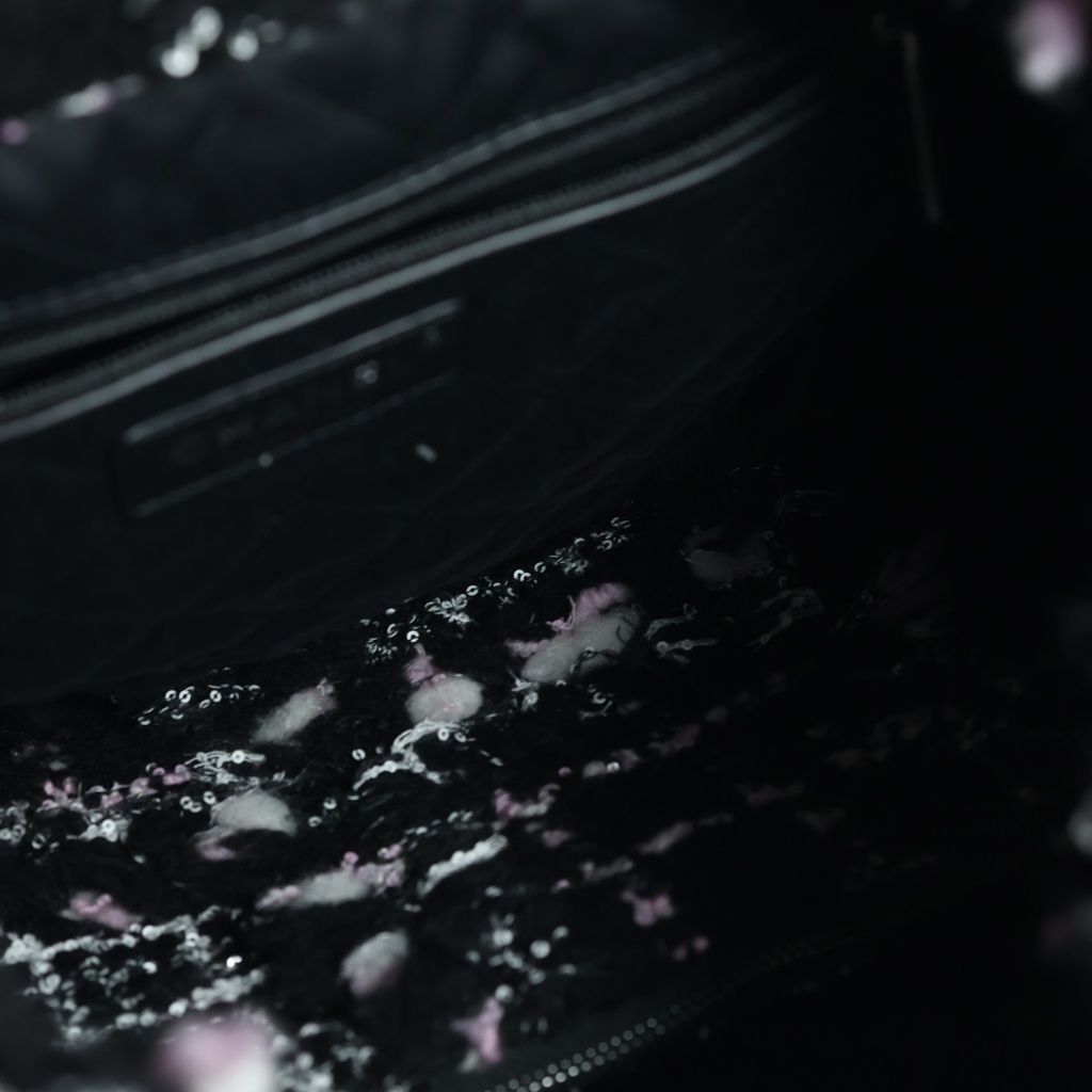 Chanel 22 Small Chain Tote Black Pink Tweed Silver — view 8